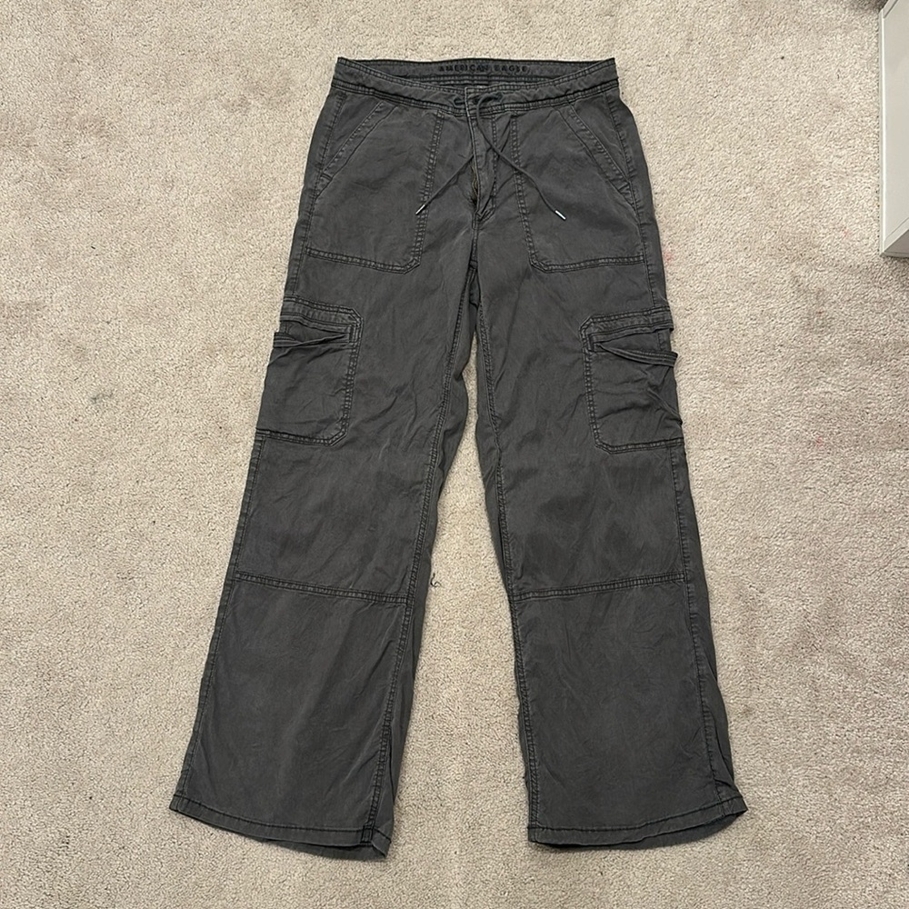 Dark great American eagle cargo pants. Size 8.